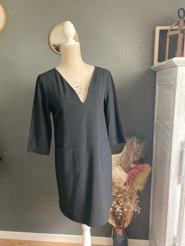 Robe chic et sobre