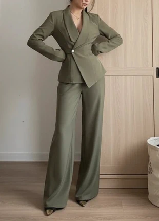 Ensemble vert olive cintré à bouton – Taille S, marque: Elvéria, état: Très bon état, taille: S / 36 / 8, 49,90 €, 53,10 € Protection acheteurs incluse