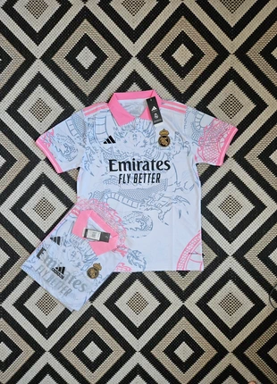 Maillot Réal Madrid Rose Taille L 176-182cm, brand: Concept, condition: New with tags, size: L, €22.00, €23.80 includes Buyer Protection