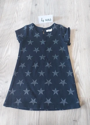 Robe 4 ans, merk: Orchestra, staat: Heel goed, maat: 4 jaar / 104 cm, € 2,00, € 2,80 inclusief Kopersbescherming