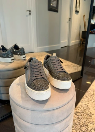 Carvela Grey Jewel Runner Trainers, brand: Carvela, condition: Very good, size: 37, €30.00, €32.20 includes Buyer Protection