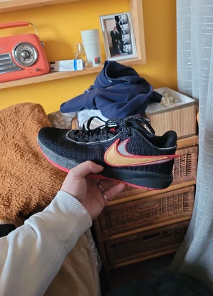 Nike LeBron 20 – Black/Red/Gold, brand: Jordan, condition: Good, size: 43, €40.00, €42.70 includes Buyer Protection