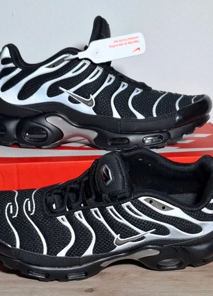 Nike Air max TN black and silver sneakers, size 43, marca: Nike, estado: Novo com etiquetas, tamanho: 43, €59.99, €63.69 inclui Proteção do Comprador