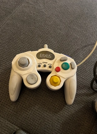 Manette gamecube, brand: GAMECUBE, condition: Very good, €15.00, €16.45 includes Buyer Protection