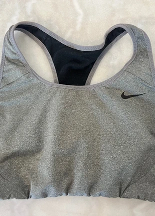 Nike Sport-BH, Größe S, marke: Nike, zustand: Neu, mit Etikett, größe: S, 15,00 €, 16,45 € inklusive Vinted-Käuferschutz