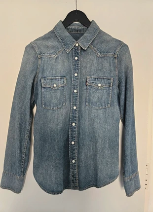 Chemise jeans Levi's, marca: Levi's, estado: Muy bueno, tamaño: S / 36 / 8, 18,00 €, 19,60 € Protección al comprador incluida