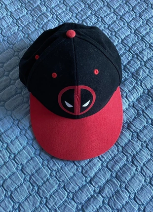 Gorra plana Deadpool roja y negra, marca: Local, estado: Muito bom, tamanho: Tamanho único, €7.50, €8.58 inclui Proteção do Comprador