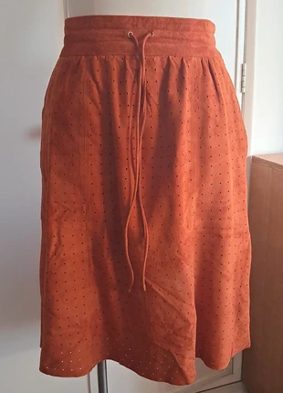 Purificación García Jupe en suir suede taille L, marca: Purificación García, estado: Muy bueno, tamaño: L / 40 / 12, 25,00 €, 26,95 € Protección al comprador incluida