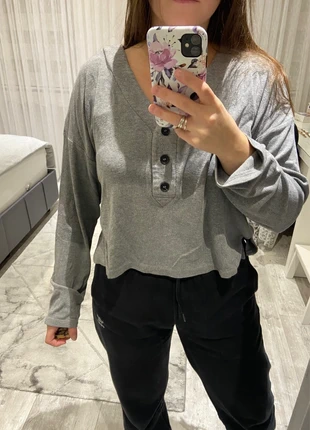 Haut de pyjama crop avec col en V - taille M, brand: Shein, condizioni: Ottime, taglia: M / IT 42 / EU 38, €3.00, €3.85 include la Protezione acquisti