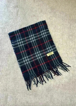 Écharpe Burberry bleu marine, brand: Burberry, condition: Very good, €45.00, €47.95 includes Buyer Protection Pro