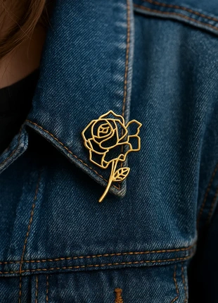 Rose Brooch – Timeless Elegance in Bloom 🌹, marque: Les Pépites de Luline, état: Neuf sans étiquette, 25,00 €, 26,95 € Protection acheteurs incluse