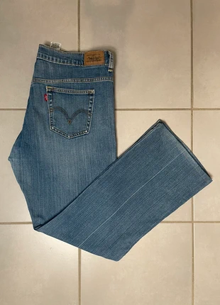 Jean Levi’s 515 femme taille mi-haute à pattes d’éléphant taille 40 couleur bleu claire 99% coton, état: Très bon état, taille: L / 40 / 12, 14,99 €, 16,44 € Protection acheteurs (Pro) incluse