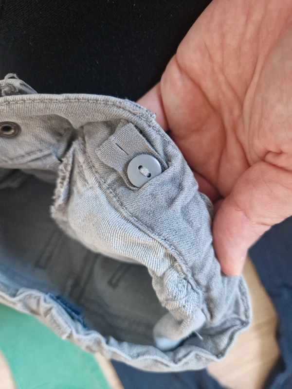 Lot 4 pantalons 2 ans, garçon, dont du neuf - photo numéro 6