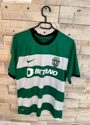 Maillot foot Sporting, marque: Football, état: Très bon état, taille: M, 25,00 €, 26,95 € Protection acheteurs incluse