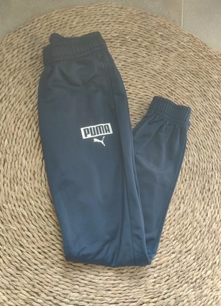 Jogging Puma neuf 11 12 ans, merk: Puma, staat: Nieuw zonder prijskaartje, maat: 12 jaar / 152 cm, € 9,00, € 10,15 inclusief Kopersbescherming