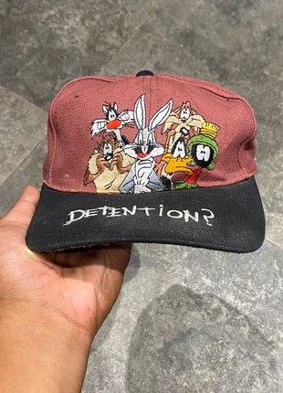 Casquette 90s vintage 1997 Looney Tunes rouge bordeaux noir blanc, marque: Vintage Dressing, état: Très bon état, taille: Taille unique, 35,00 €, 37,45 € Protection acheteurs incluse