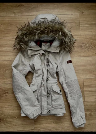 Hollister Vintage White Furhood Jacket, brand: Hollister, condition: Very good, size: M / 38 / 10, €115.00, €121.45 includes Buyer Protection