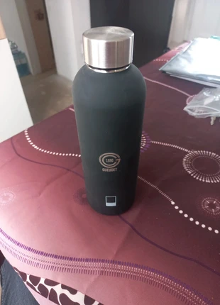 Gourde, merk: Pantone, staat: Als nieuw, € 5,00, € 5,95 inclusief Kopersbescherming