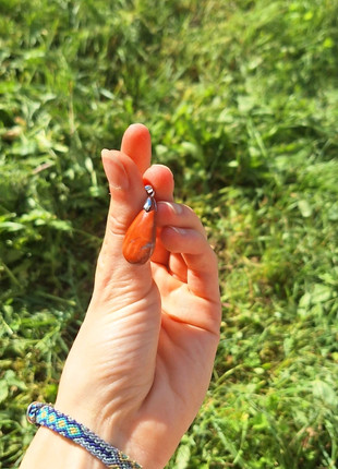 Pendentif Jaspe rouge, marque: Pierre, état: Neuf sans étiquette, 8,00 €, 9,10 € Protection acheteurs incluse