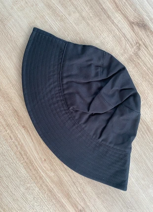 bob noir asos neuf taille M, brand: ASOS, condition: New with tags, size: M, €4.00, €4.90 includes Buyer Protection