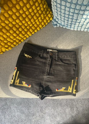 Vintage Shorts Hearts & Bows, merk: Hearts & Bows, staat: Heel goed, maat: S / 36 / 8, € 5,00, € 5,95 inclusief Kopersbescherming