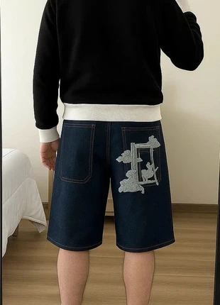 Short en jean large avec broderie – style streetwear / Y2K, staat: Heel goed, maat: M, € 40,00, € 42,70 inclusief Kopersbescherming Pro