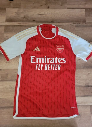 Maillot domicile Arsenal FC 2023/2024 – Taille S – Officiel Adidas, marca: adidas, estado: Muito bom, tamanho: S, €35.00, €37.45 inclui Proteção do Comprador