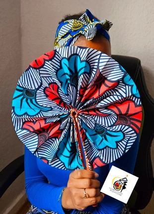 Éventails en tissus Wax Afrochic, marque: Fabrication Artisanale, état: Neuf avec étiquette, 22,00 €, 23,80 € Protection acheteurs incluse