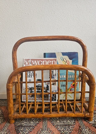 Vintage houten rotan lectuurmand, merk: Vintage Love, staat: Heel goed, € 39,95, € 42,65 inclusief Kopersbescherming Pro