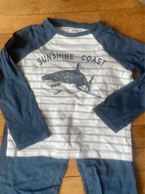 Pyjama 2 pièces requin vertbaudet 5 ans - photo numéro 2