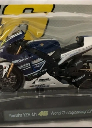 Je recherche motos Altaya Valentino Rossi 2013 et 2016., brand: Altaya, condizioni: Nuovo senza cartellino, €1.00, €1.75 include la Protezione acquisti
