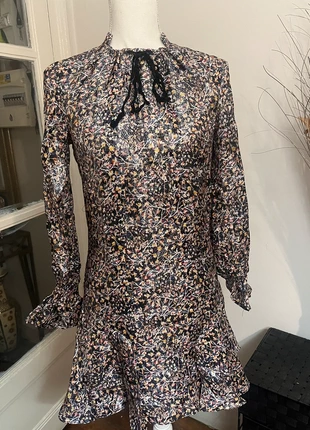 Robe à motif floral irrisée, brand: H&M Conscious, condition: Very good, size: XS / 34 / 6, €18.00, €19.60 includes Buyer Protection