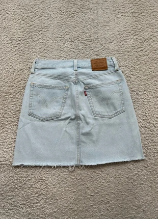Jupe en Jean Levi’s Taille Haute Bleu Clair - Premium !, marke: Levi's, zustand: Sehr gut, größe: S / 36 / 8, 29,00 €, 31,15 € beinhaltet Vinted-Käuferschutz Pro