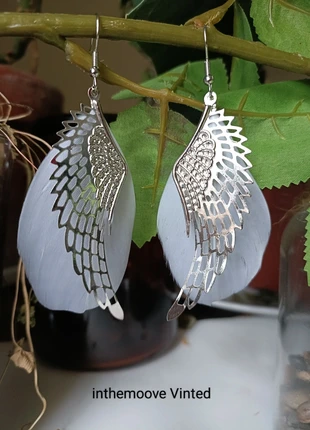 Boucles d'oreilles plumes blanches, marque: Fait Main, état: Neuf sans étiquette, 13,00 €, 14,35 € Protection acheteurs incluse