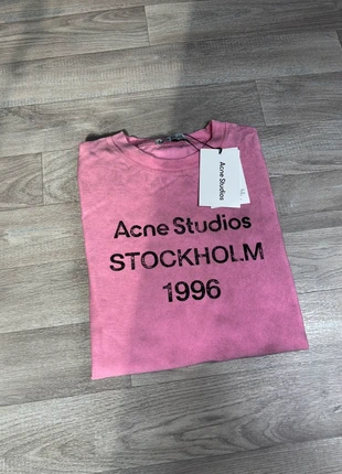 T-shirt Acne Studio rose - Taille M, marca: Acne Studios, estado: Muy bueno, tamaño: M, 80,00 €, 84,70 € Protección al comprador incluida