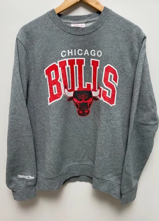 NBA Mitchell & Ness Chicago Bulls grey crewneck mens size Medium, brand: Mitchell & Ness, condizioni: Ottime, taglia: M, €35.00, €37.45 include la Protezione acquisti