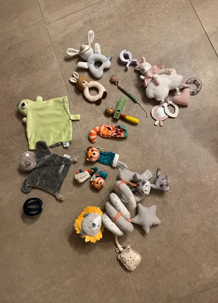 Lot jeux bébé éveil doudou, marke: eveil et jeux, zustand: Sehr gut, größe: 1-3 Monate / 56, 6,00 €, 7,00 € inklusive Vinted-Käuferschutz