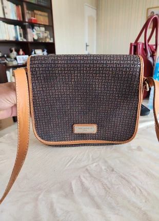 Sac 👜 Ted Lapidus Paris en cuir Marron bon état général voir photos 📷, marke: Ted Lapidus, zustand: Sehr gut, 30,00 €, 32,20 € inklusive Vinted-Käuferschutz