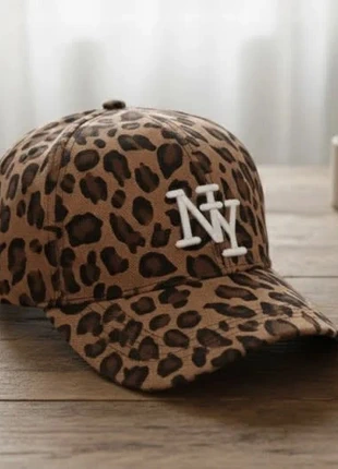 Casquette léopard marron ajustable – Style audacieux et tendance, merk: elle&lui, staat: Heel goed, maat: Universele maat, € 24,99, € 26,94 inclusief Kopersbescherming