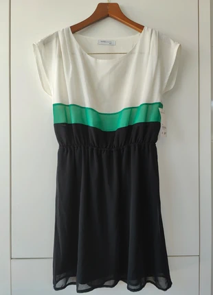 Beautiful dress striped spring summer dress /color block new with tags flowy and light, marca: SuiteBlanco, estado: Novo com etiquetas, tamanho: XS / 34 / 6, €11.00, €12.25 inclui Proteção do Comprador