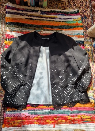 Zwart witte blazer maat 36, merk: Atmosphere, staat: Heel goed, maat: S / 36 / 8, € 6,00, € 7,00 inclusief Kopersbescherming