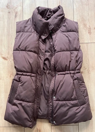 Steppweste / Pufferweste Stradivarius, brand: Stradivarius, condizioni: Ottime, taglia: S / IT 40 / EU 36, €15.00, €16.45 include la Protezione acquisti