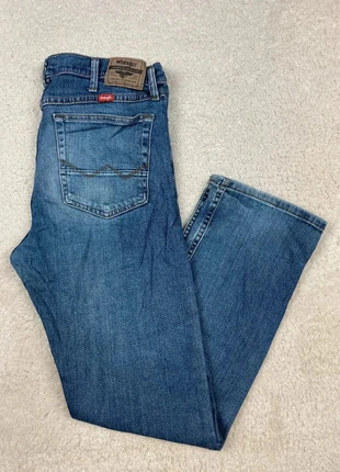 Jean Wrangler Regular Fit Bleu Slim Straight 6A - W33 L30 Homme, marque: Wrangler, état: Très bon état, taille: W33 | FR 42, 29,99 €, 32,19 € Protection acheteurs incluse