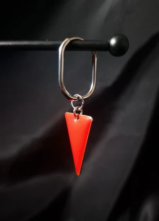 Monoboucle argentée pendentif pointe rouge, marke: Slaycycled, zustand: Neu, mit Etikett, 17,00 €, 18,55 € inklusive Vinted-Käuferschutz