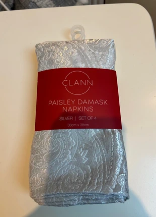 Christmas napkins, marque: The Range, état: Neuf avec étiquette, 3,00 €, 3,85 € Protection acheteurs incluse