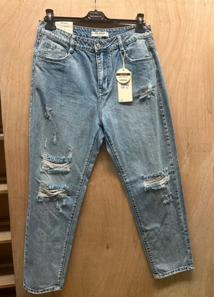 Jean Vs Miss mum effet déchiré, brand: Vs. Miss, condizioni: Nuovo con cartellino, taglia: XL / IT 46 / EU 42, €8.00, €9.10 include la Protezione acquisti Pro