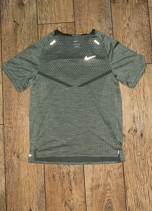 Green Nike Dri Fit T shirt, brand: Nike, condition: Very good, size: S, £25.00, £26.95 includes Buyer Protection