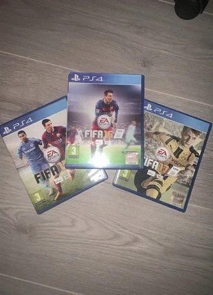 PS4 disc game bundel FIFA 15 16 17, état: Très bon état, 27,00 €, 29,05 € Protection acheteurs incluse