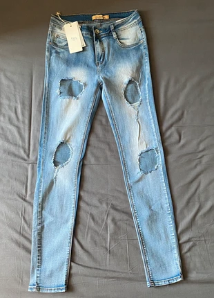 Pantalon en jean à trous, marque: D&S Fashion, état: Neuf avec étiquette, taille: M / 38 / 10, 10,00 €, 11,20 € Protection acheteurs incluse