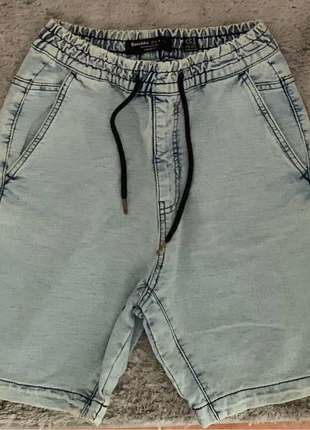 Vaqueros cortos, marca: Bershka, estado: Muito bom, tamanho: XS, €3.00, €3.85 inclui Proteção do Comprador